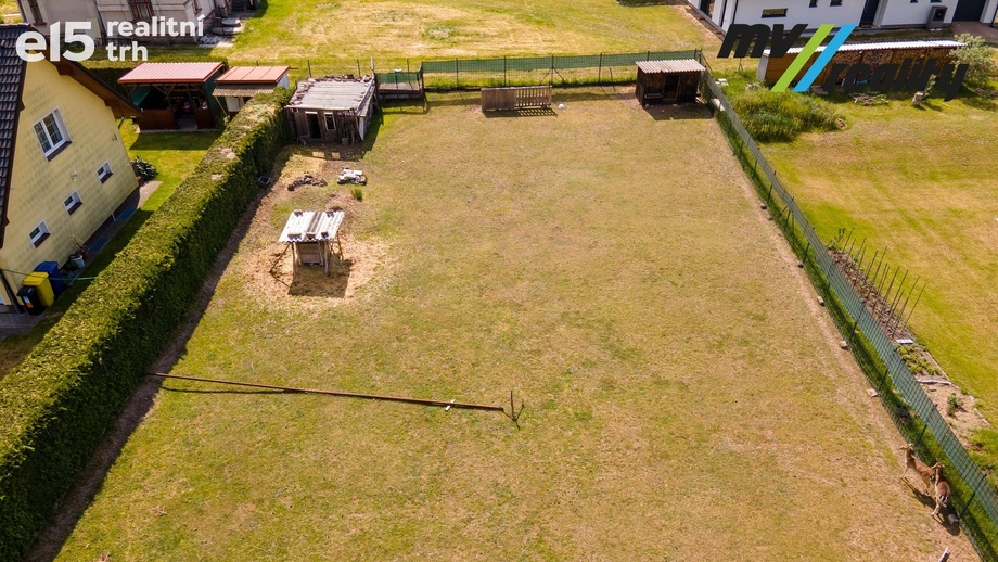 Prodej stavebního pozemku 870 m², Sojovice