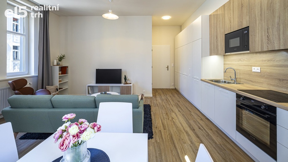 Pronájem byty 1+kk, 38 m² - Praha - Holešovice