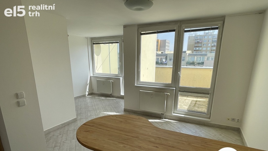 Prodej byty 1+kk, 45 m² - Praha - Hlubočepy