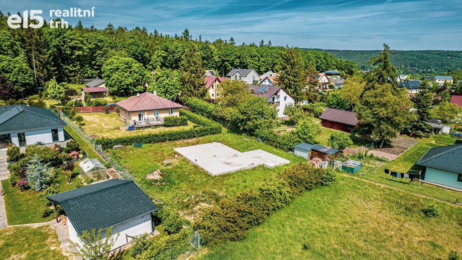 Prodej stavebního pozemku 878 m², Mníšek pod Brdy