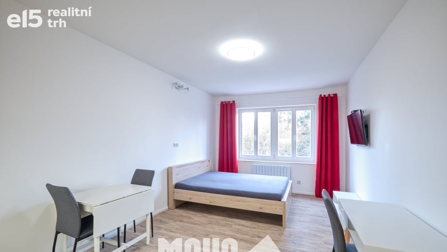 Pronájem byty 1+kk, 34 m² - Poděbrady II