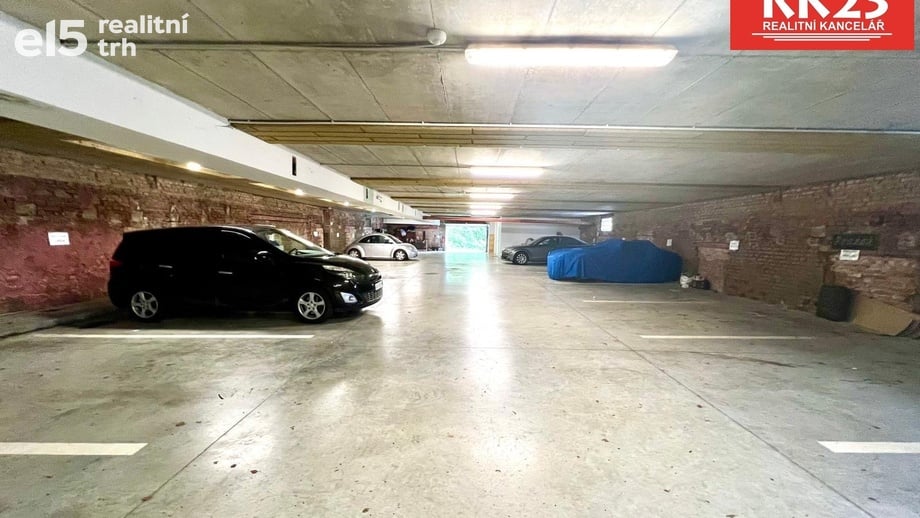 Pronájem garážové stání, 18 m² - Mariánské Lázně
