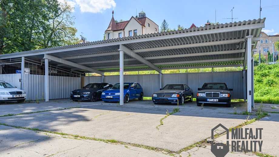 Pronájem garážového stání 25 m², Jablonec nad Nisou