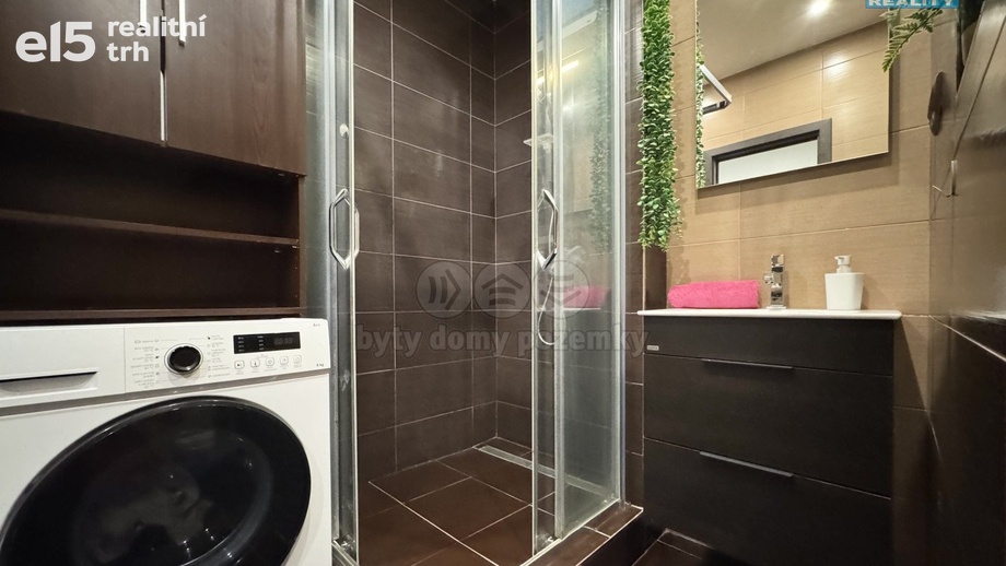 Prodej byty 3+1, 75 m² - Velešín