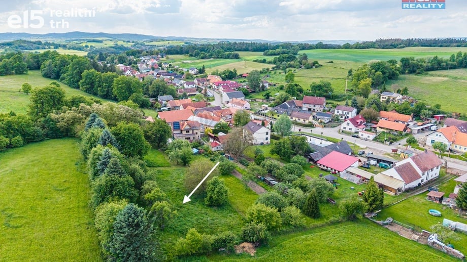 Prodej pozemky pro bydlení, 1 693 m² - Benešov - Úročnice