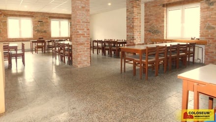 Prodej restaurace 950 m², Dobšice