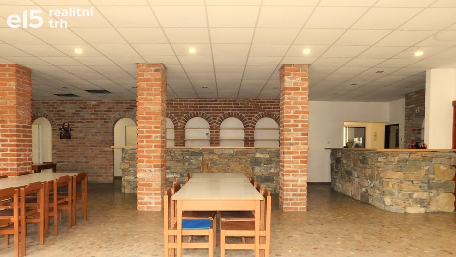 Prodej restaurace, 950 m² - Dobšice