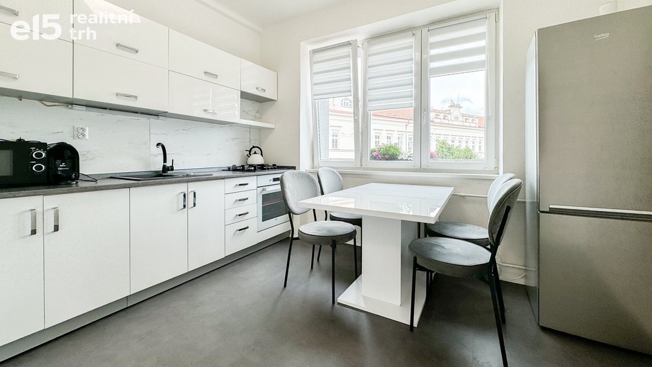 Pronájem byty 2+kk, 40 m² - Praha - Libeň