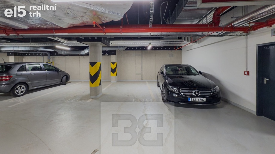 Pronájem garáže, 15 m² - Praha - Smíchov