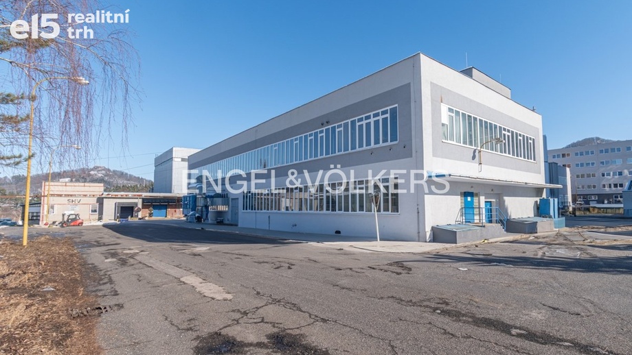 Pronájem výrobního prostoru 1 345 m², Kamenický Šenov