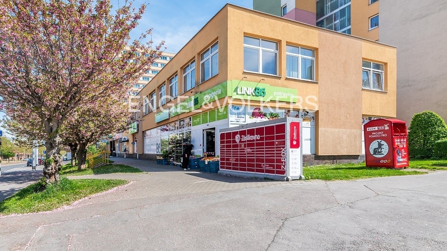 Pronájem kanceláře, 180 m² - Praha - Žižkov