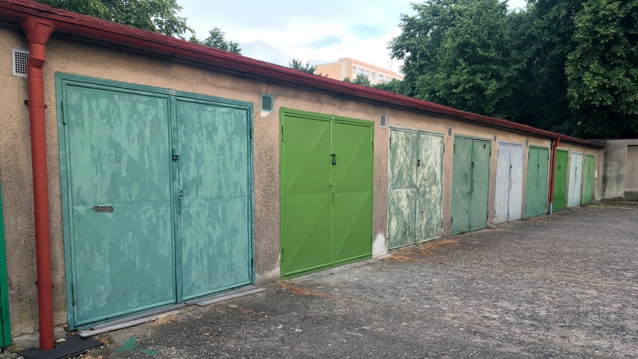 Pronájem garáže, 18 m² - Pardubice