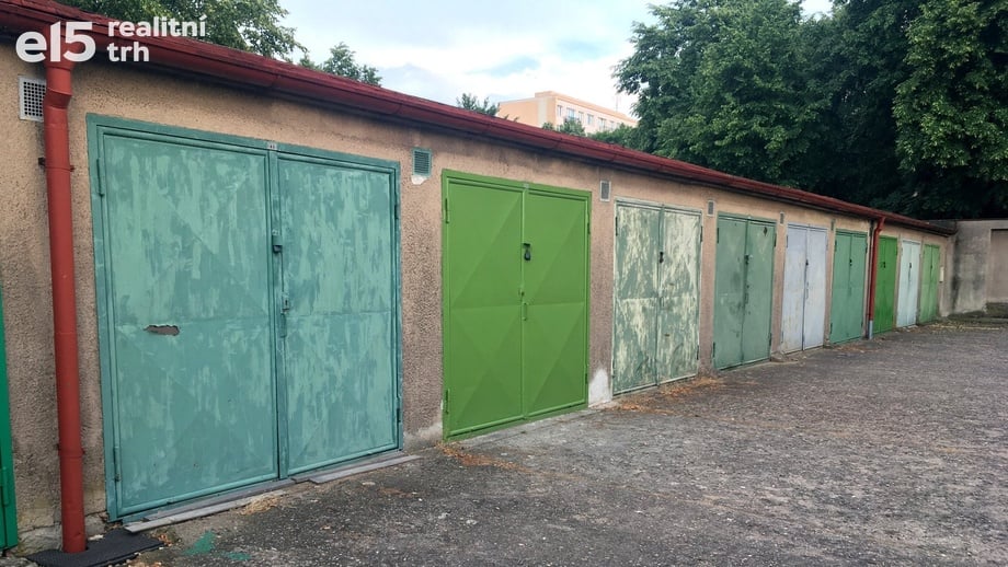 Pronájem garáže, 18 m² - Pardubice