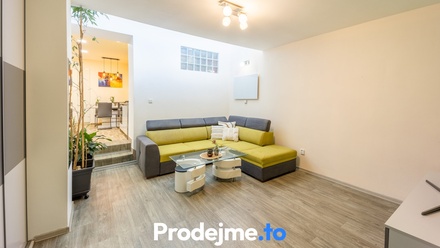 Prodej bytu s 6 a více pokoji 122 m², Znojmo