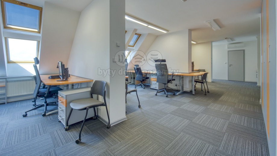 Pronájem kanceláře, 182 m² - Plzeň - Jižní Předměstí