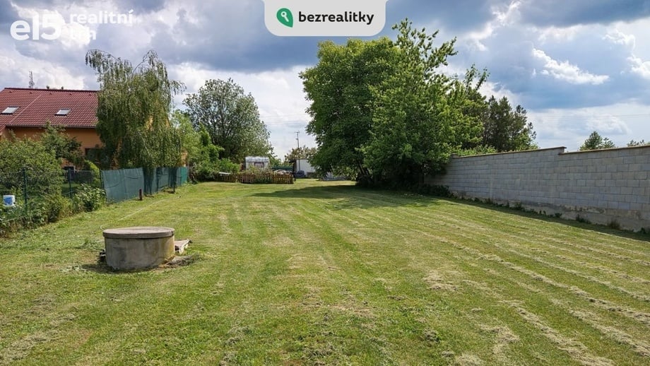 Prodej pozemky pro bydlení, 2 064 m² - Znojmo - Přímětice