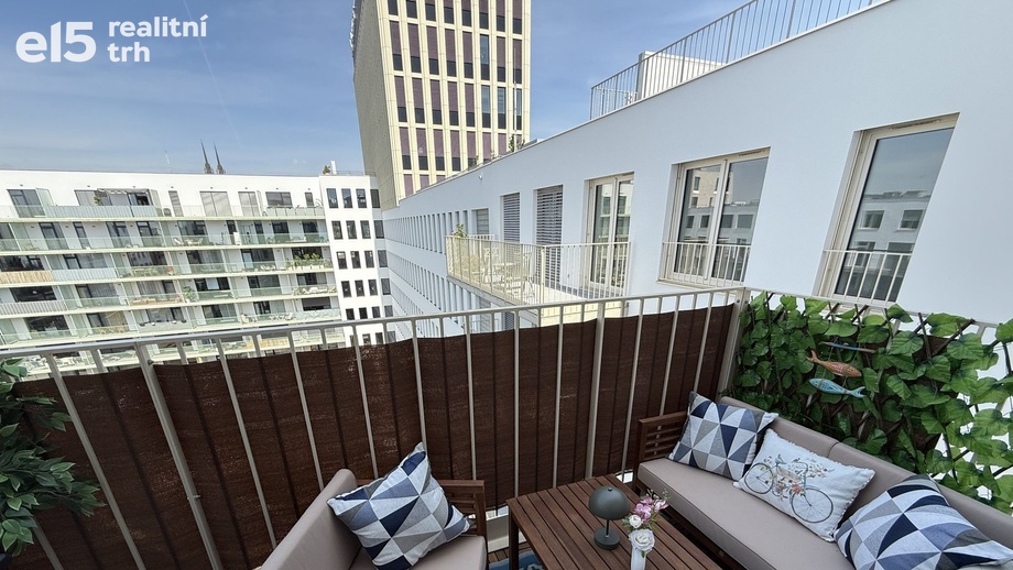 Pronájem byty 2+kk, 45 m² - Brno - Trnitá