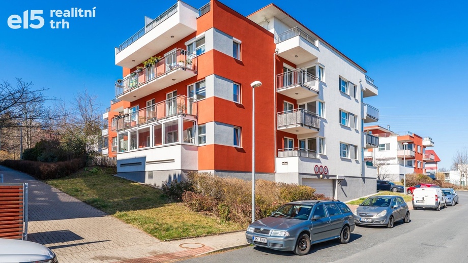 Prodej byty 1+kk, 34 m² - Praha - Ďáblice