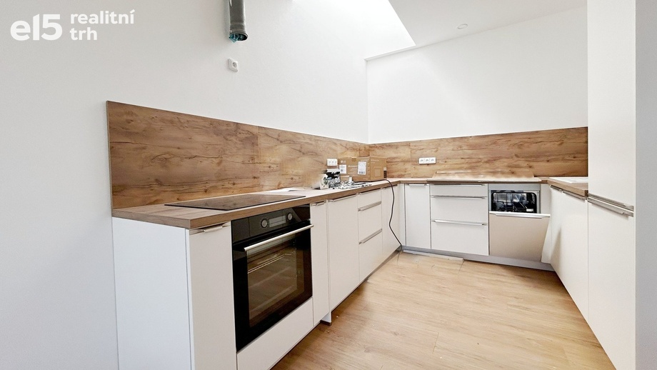 Pronájem byty 2+kk, 84 m² - Letovice