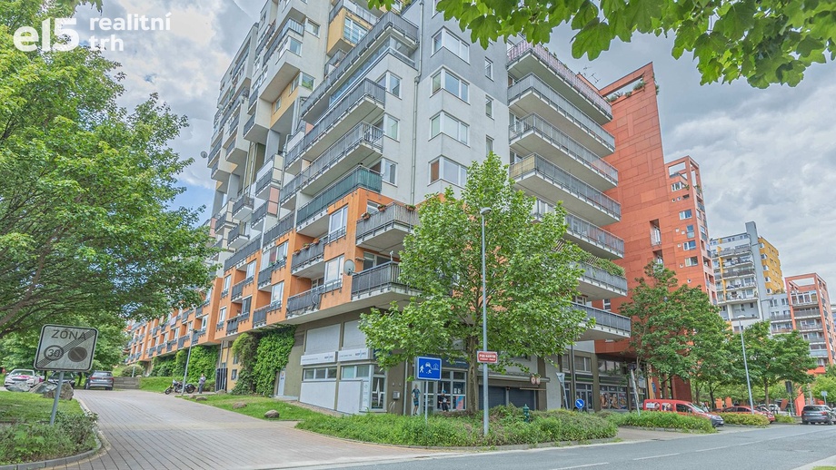 Pronájem byty 2+kk, 51 m² - Praha 9