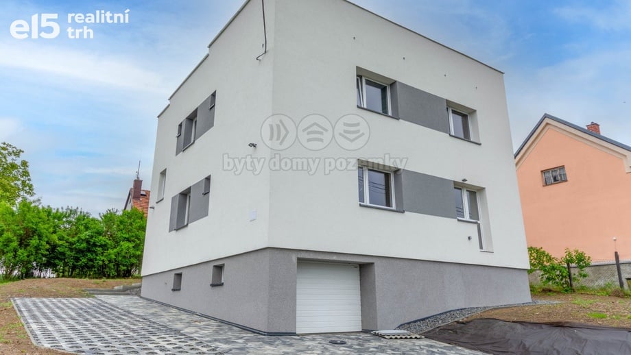 Prodej rodinného domu 188 m², Hrabyně