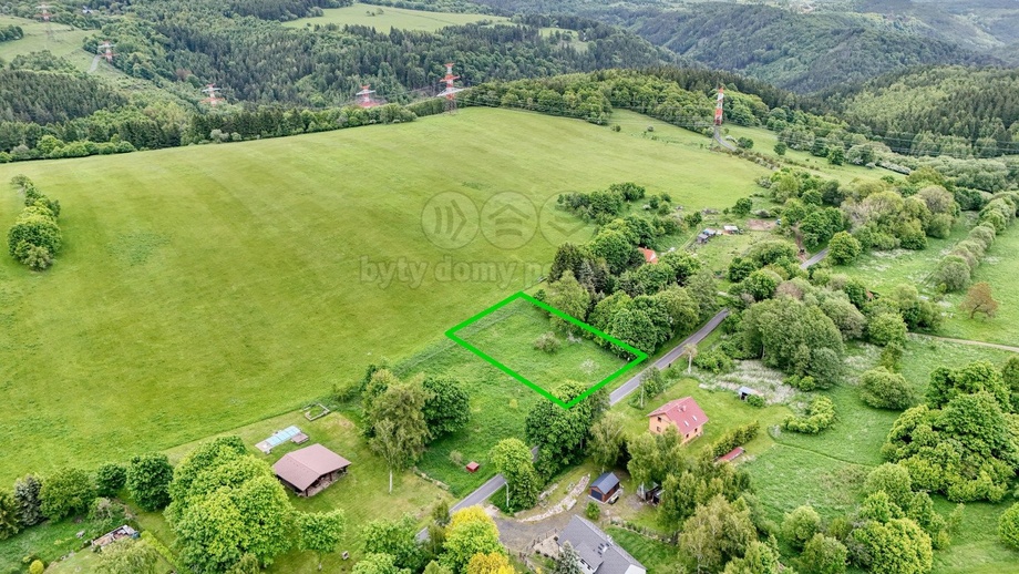 Prodej stavebního pozemku 2 061 m², Výsluní - Volyně