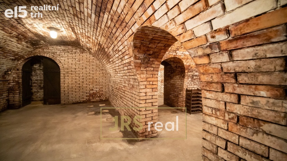 Prodej ubytování, 285 m² - Velké Bílovice