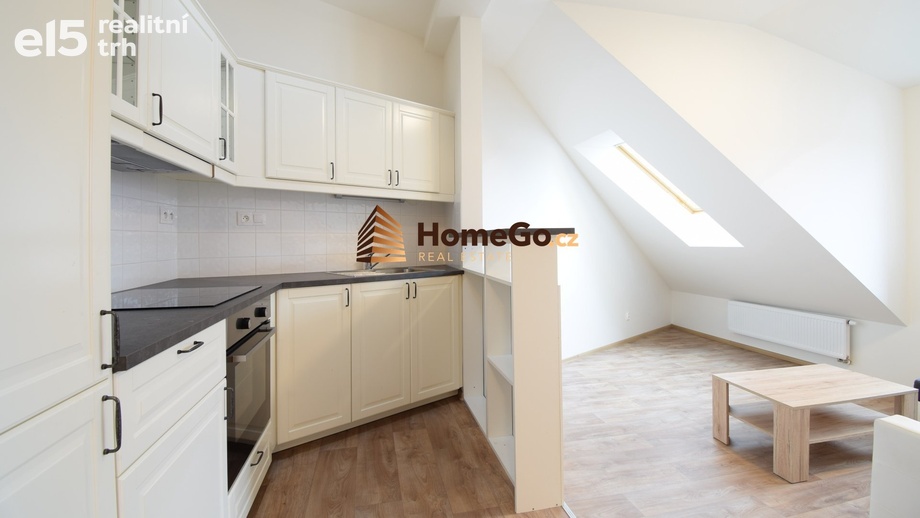 Pronájem byty 3+kk, 70 m² - Praha - Nusle