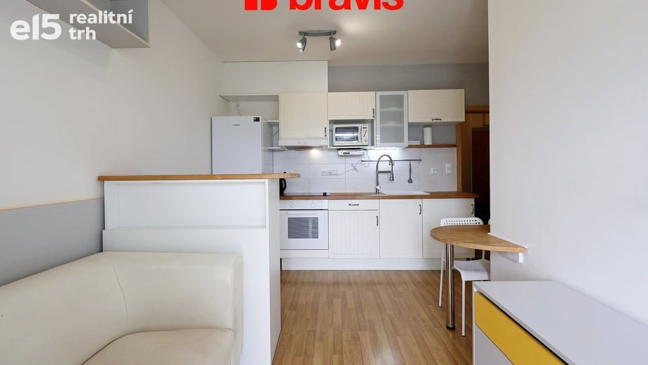 Pronájem byty 1+kk, 35 m² - Brno - Žebětín