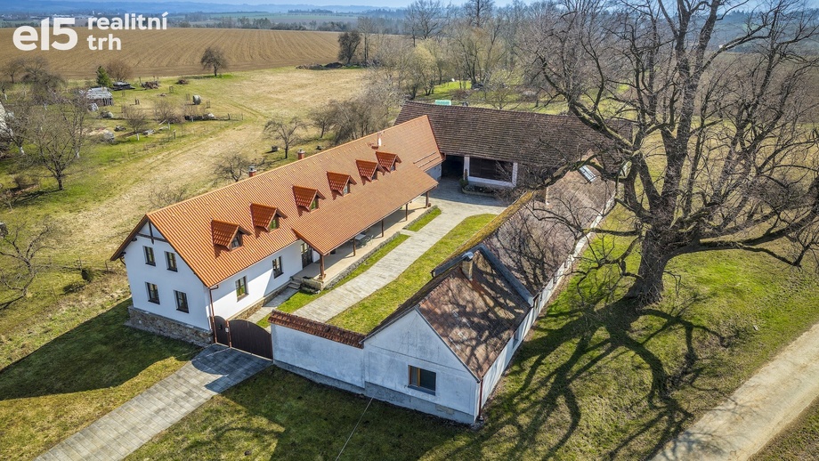 Prodej chalupa, 399 m² - Křelovice - Jiřičky