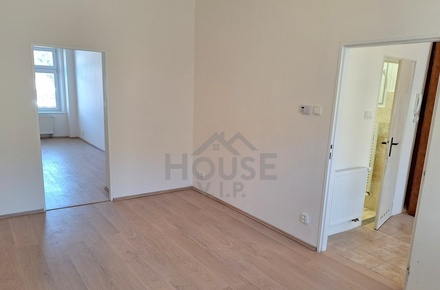 Prodej bytu 3+1 60 m², Praha - Holešovice