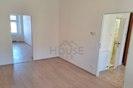 Prodej bytu 3+1 60 m², Praha - Holešovice