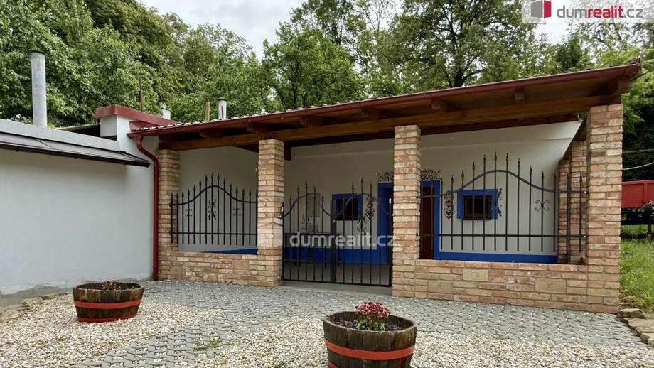Prodej vinný sklep, 150 m² - Domanín