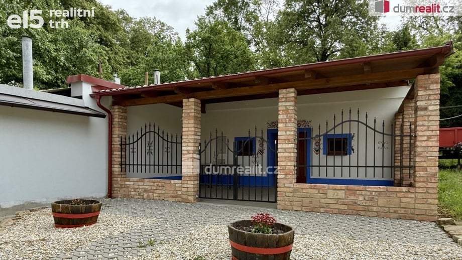 Prodej vinný sklep, 150 m² - Domanín