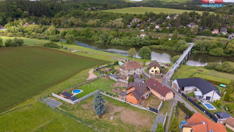 Prodej stavebního pozemku 1 046 m², Nižbor - Stradonice