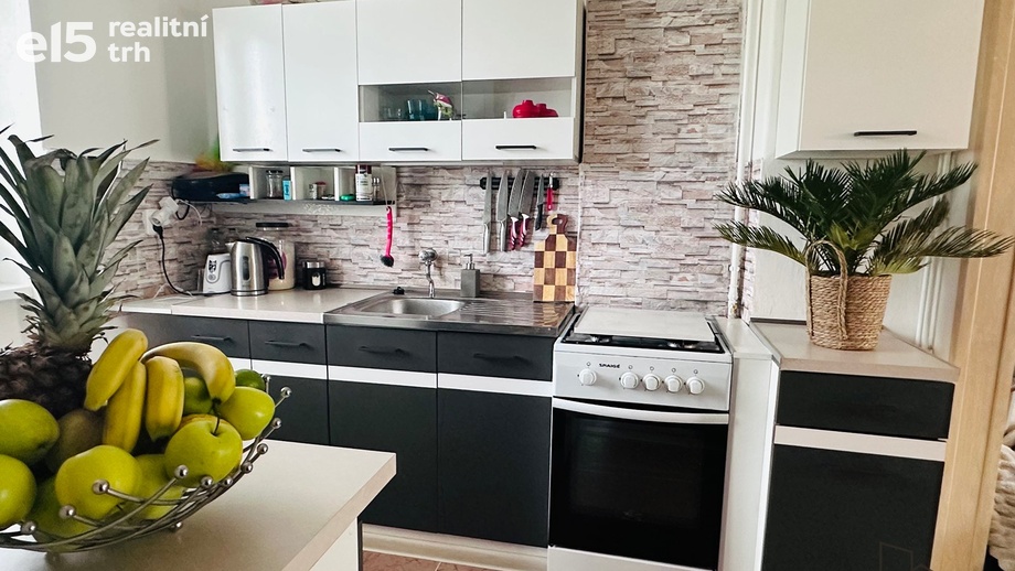 Prodej byty 2+1, 60 m² - Hodonín