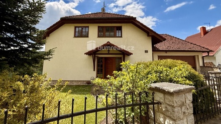 Prodej vily 390 m², Stará Voda