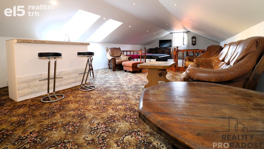 Prodej rodinného domu 175 m², Holubice