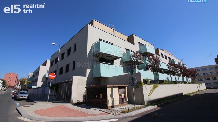 Pronájem byty 1+kk, 36 m² - Praha - Žižkov