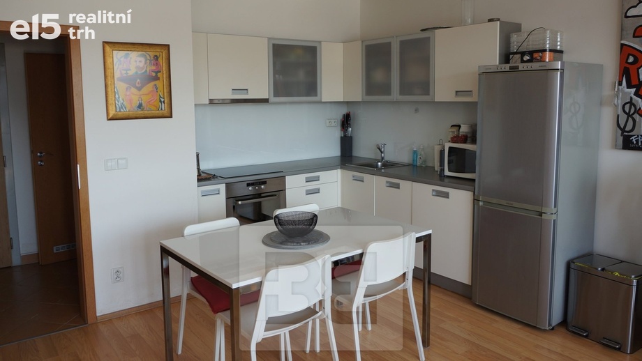 Pronájem byty 1+kk, 54 m² - Praha - Holešovice