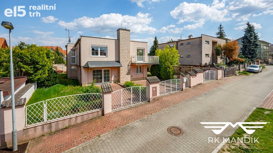 Prodej rodinné domy, 220 m² - Praha - Kbely