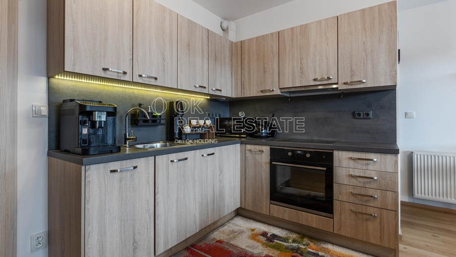 Pronájem bytu 2+kk 63 m², Praha - Hostivař
