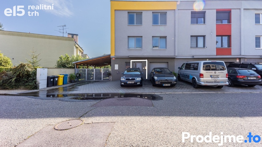 Pronájem byty 2+kk, 45 m² - Znojmo