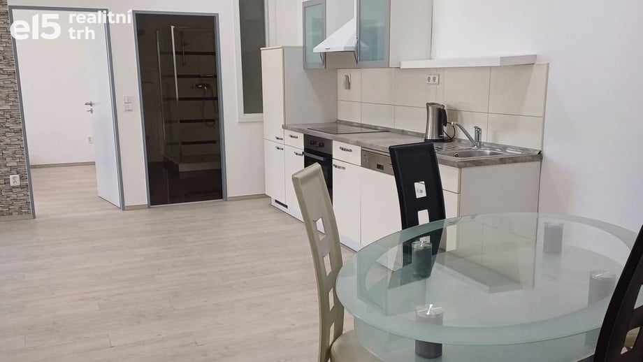Pronájem byty 3+kk, 70 m² - Hodějice