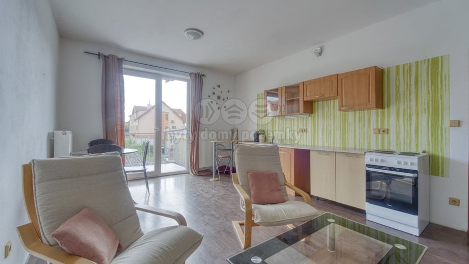 Pronájem byty 2+kk, 53 m² - Tlučná