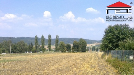 Prodej stavebního pozemku 2 635 m², Drásov