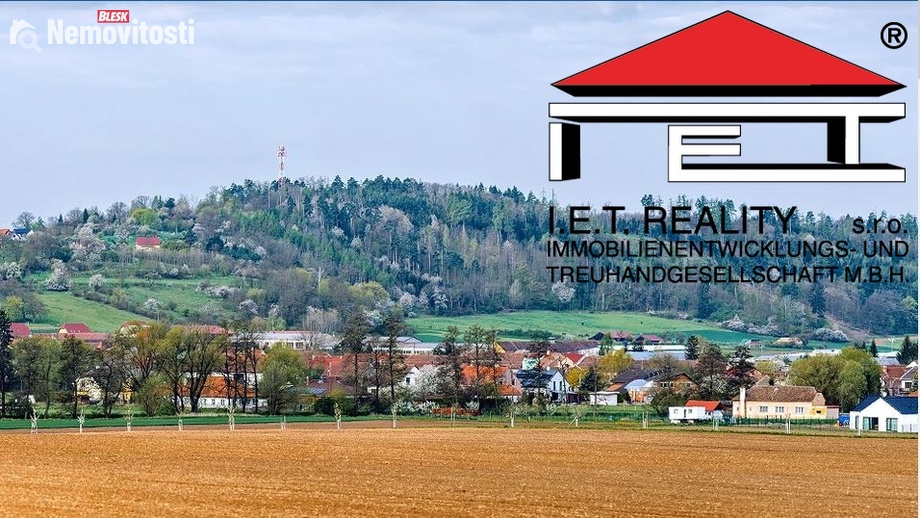 Prodej stavebního pozemku 2 635 m², Drásov