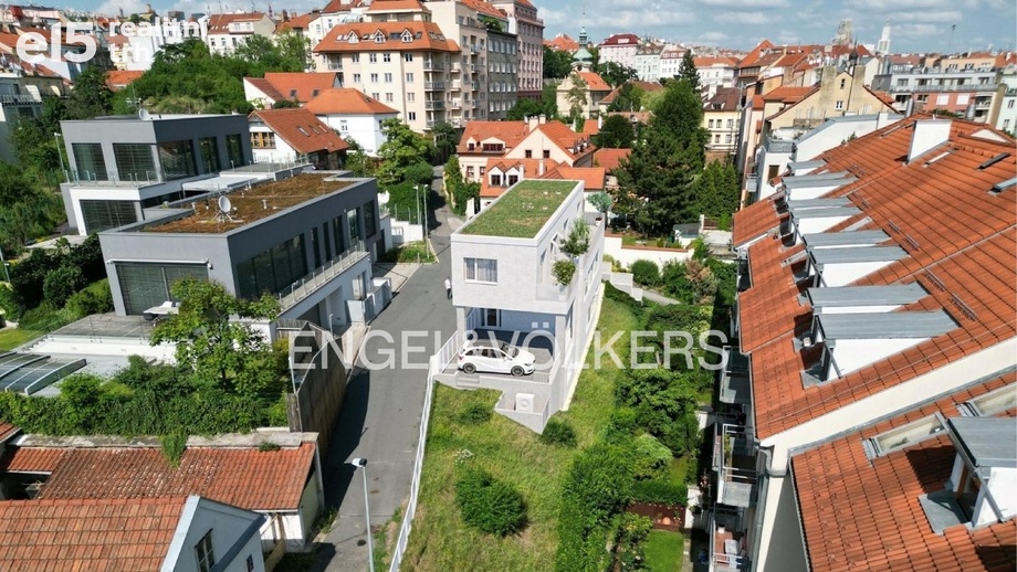 Prodej stavebního pozemku 388 m², Praha