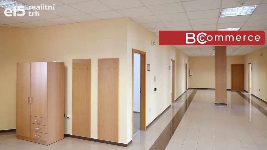 Pronájem kanceláře, 383 m² - Brno - Přízřenice