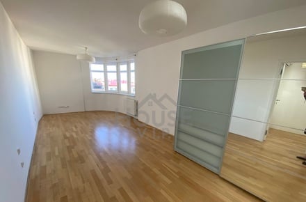 Prodej bytu 2+kk 72 m², Praha - Vinohrady